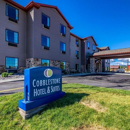 Cobblestone Hotel & Suites - Victor Buitenkant foto